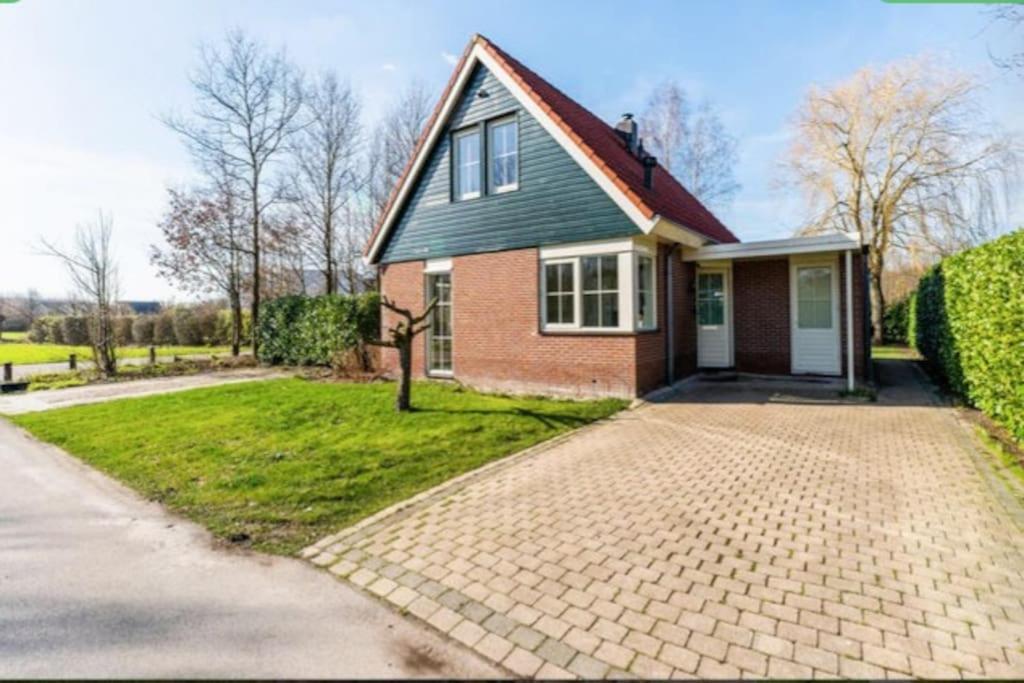 Comfort Villa For 8 People Zeewolde Exteriör bild