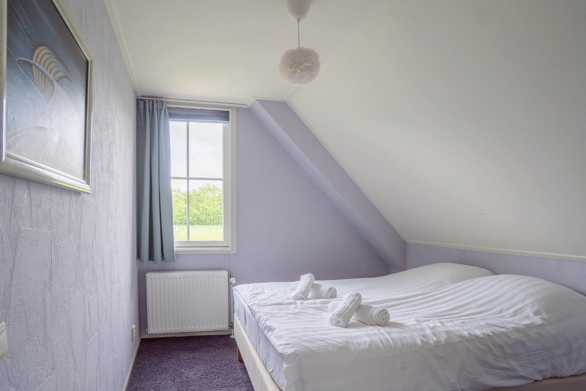 Comfort Villa For 8 People Zeewolde Exteriör bild